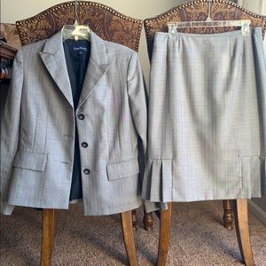 Women’s Suit Set